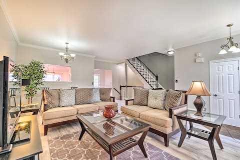 Pond-View Deck + Pool Table: Woodbridge Haven!