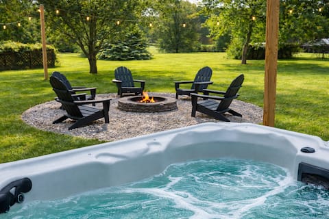 Traverse City Retreat | Hot Tub | 8 miles to downt