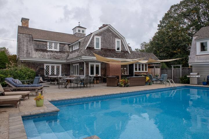 Narragansett Pier Estate with Pool gallery image 3