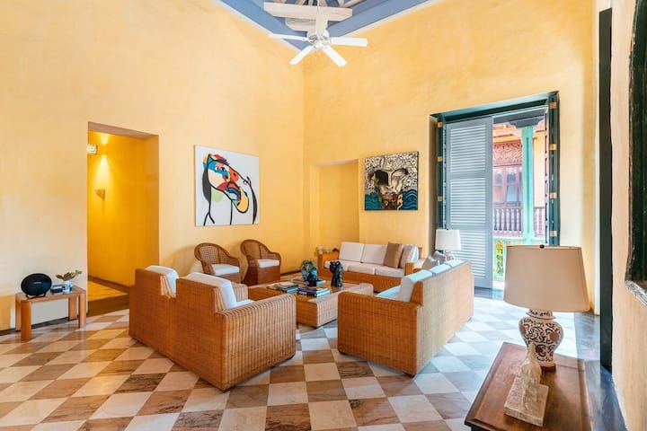 Epic Suites By Ahead managed Airbnb listing 2