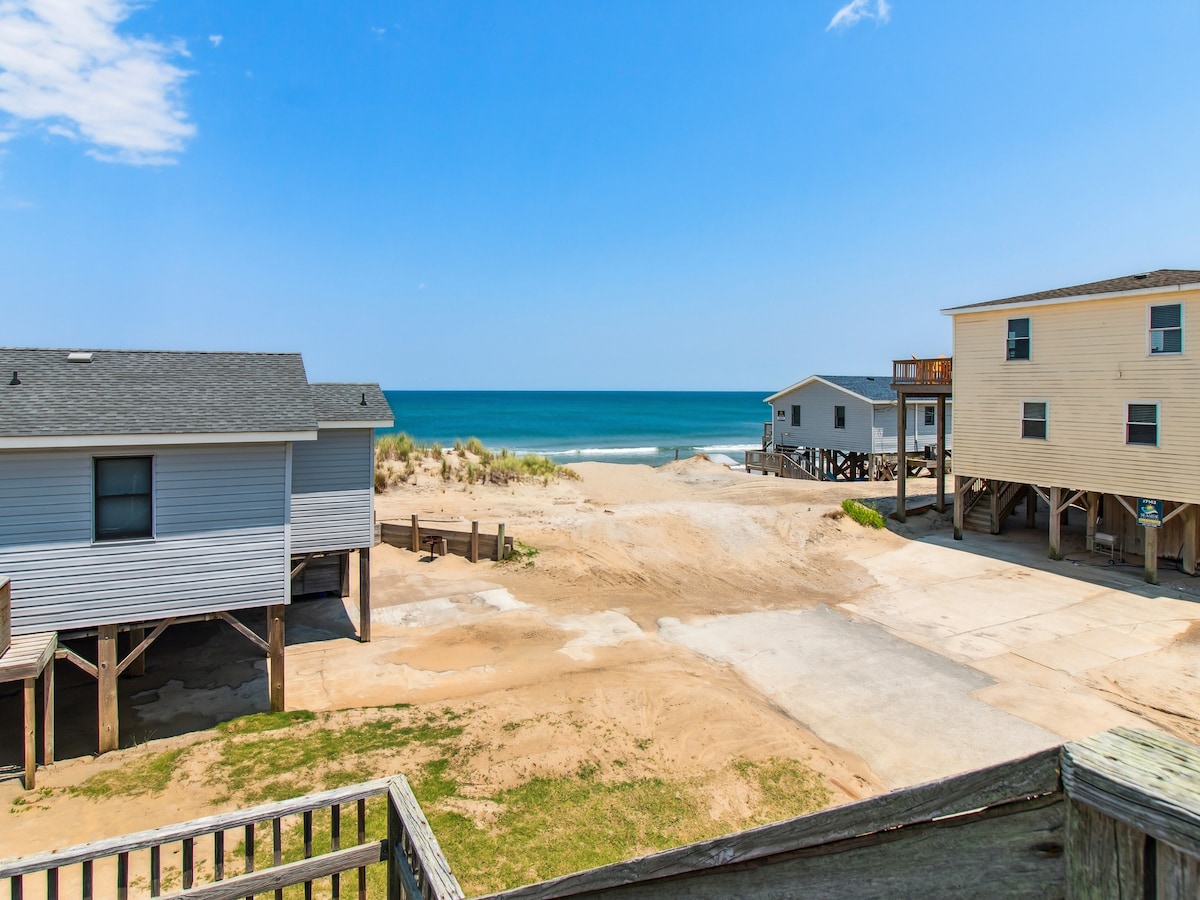 Beach, Sunrise, Views, community pool!