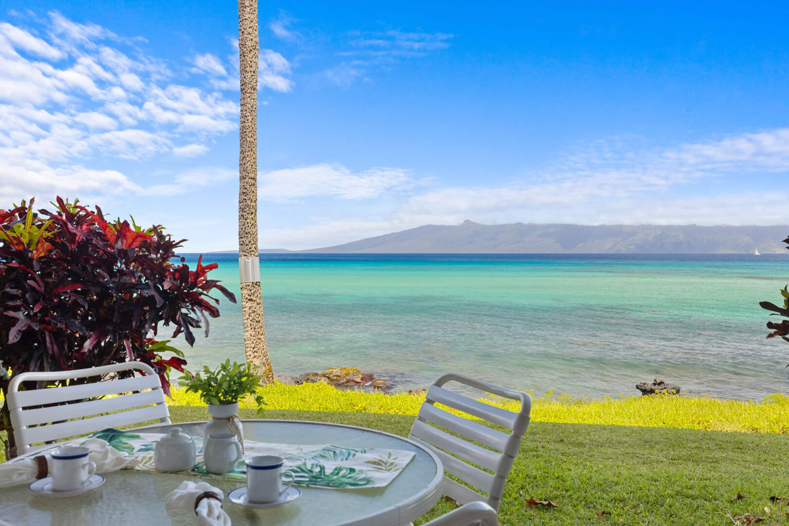 Condo in Lahaina · ★4.83 · 1 bedroom · 2 beds · 1 private bath - Image 2