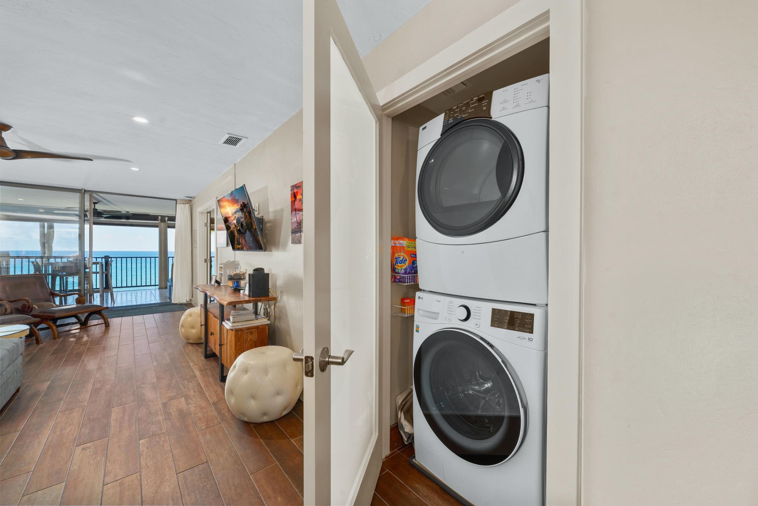 Condo in Kailua-Kona · ★4.83 · 2 bedrooms · 2 beds · 2 baths - Image 30