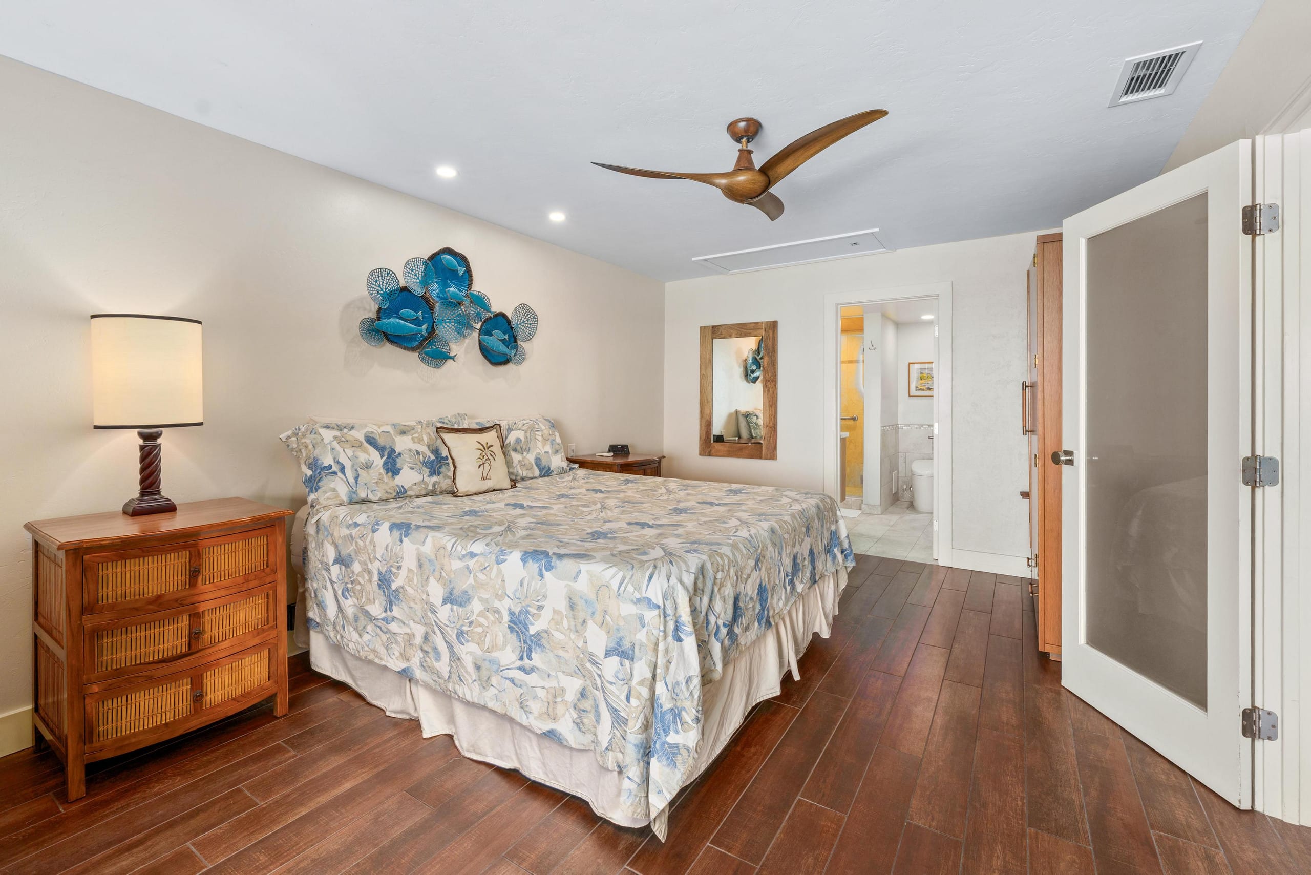 Condo in Kailua-Kona · ★4.83 · 2 bedrooms · 2 beds · 2 baths - Image 18