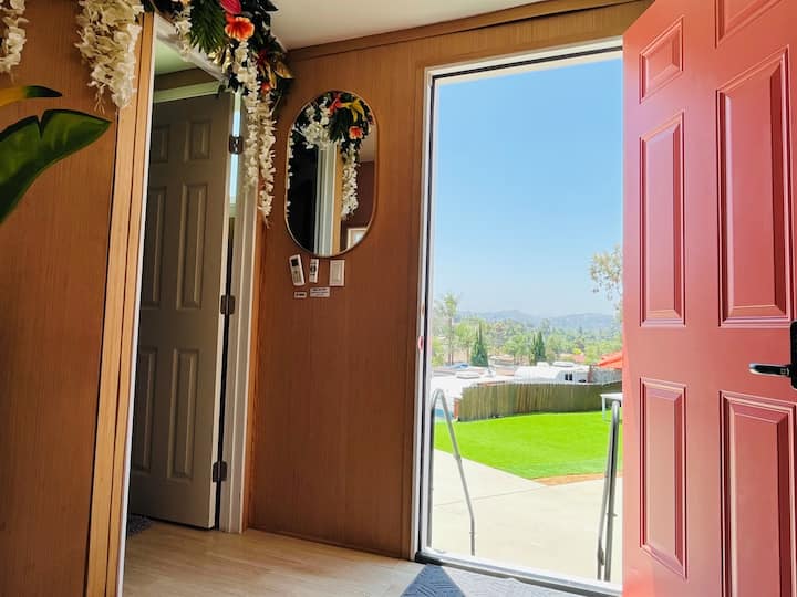 Birdie’s Bungalow | Peaceful Private Getaway - Lakeside, CA