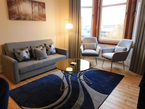 Top Airbnb: Beautiful & spacious 2 bed apt in Glasgow West End in Victoria Park