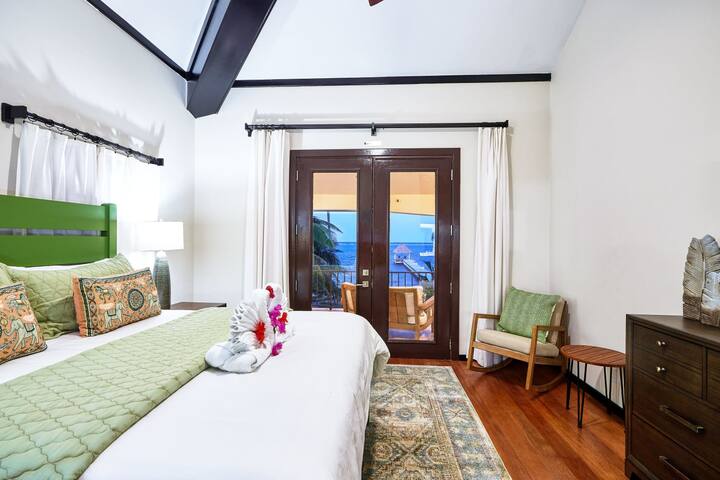 Beachfront Villa with Long Private Pier and Pool! gallery image 4