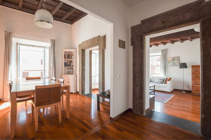 Farnese Elegant Apartment by Romeloft gallery image 3