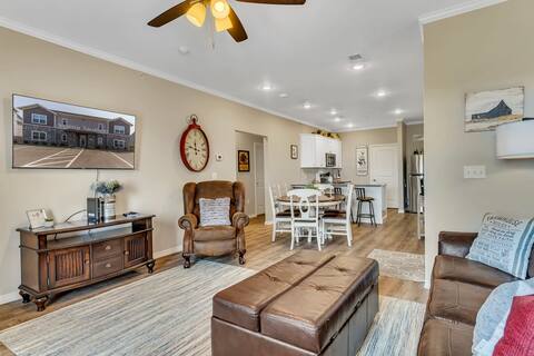 No Stairs! Fabulous View! Great Location!