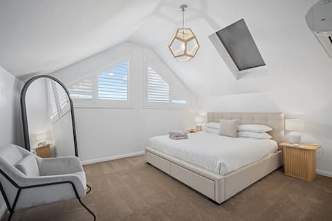 Norman's Rest Stunning 5-bedroom home in Wagga