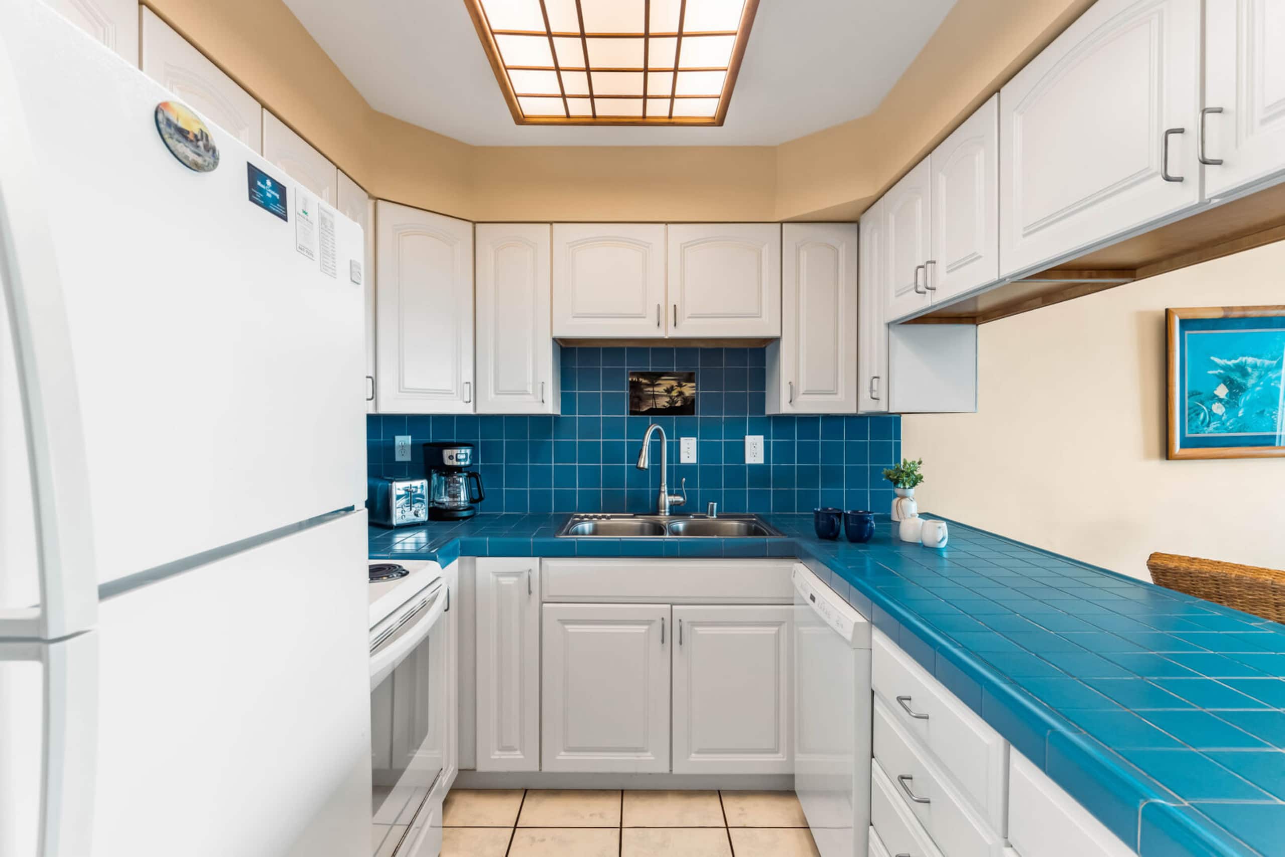 Condo in Lahaina · ★4.52 · 1 bedroom · 2 beds · 1 bath - Image 14