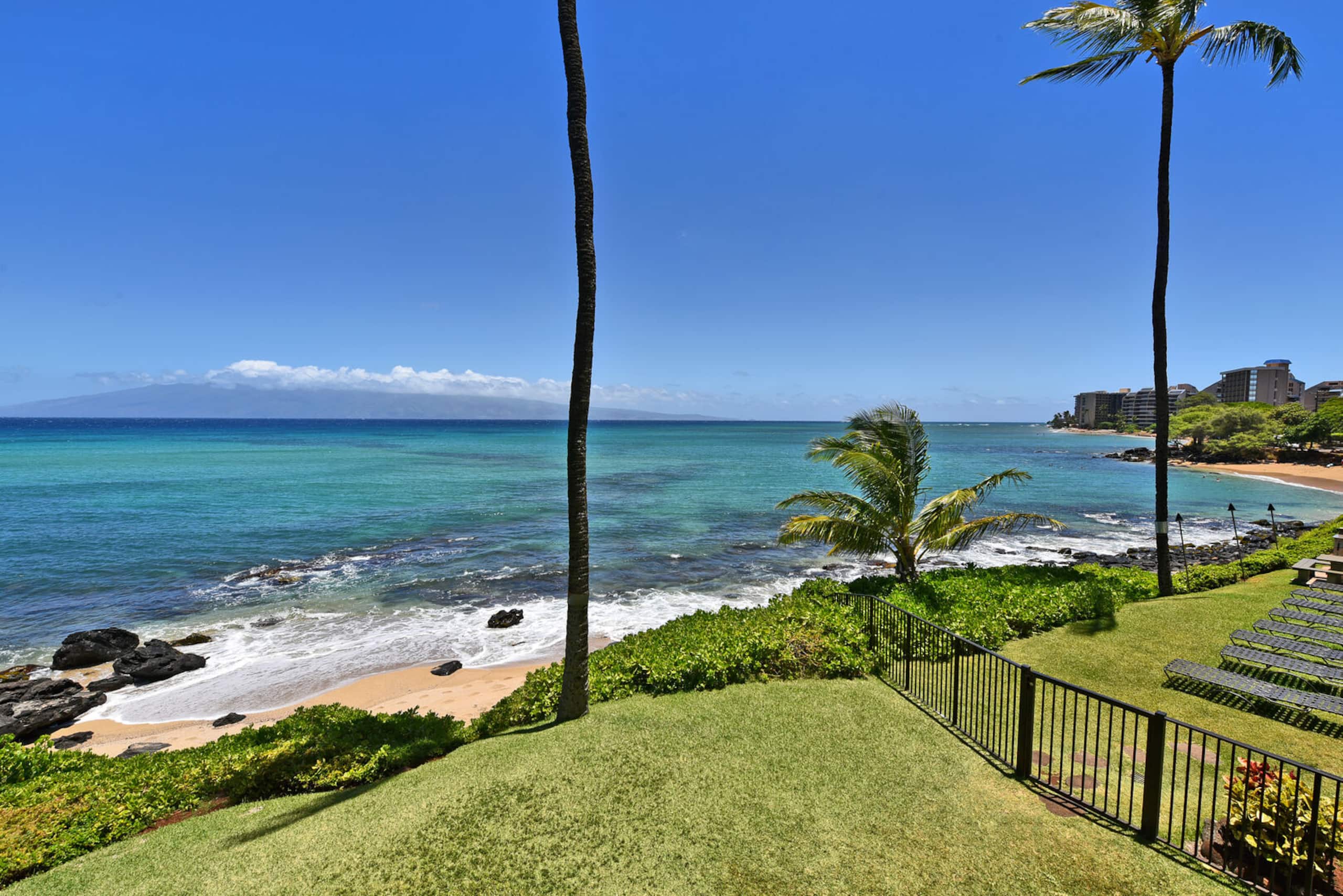 Condo in Lahaina · ★4.52 · 1 bedroom · 2 beds · 1 bath - Image 29