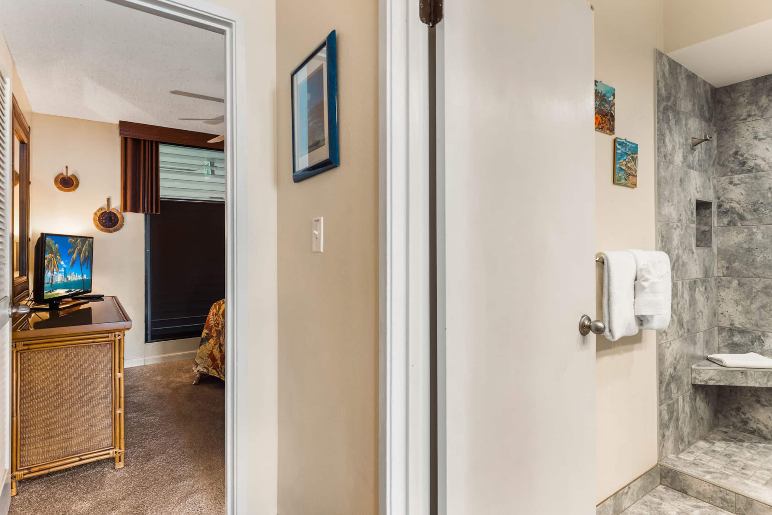 Condo in Lahaina · ★4.52 · 1 bedroom · 2 beds · 1 bath - Image 6
