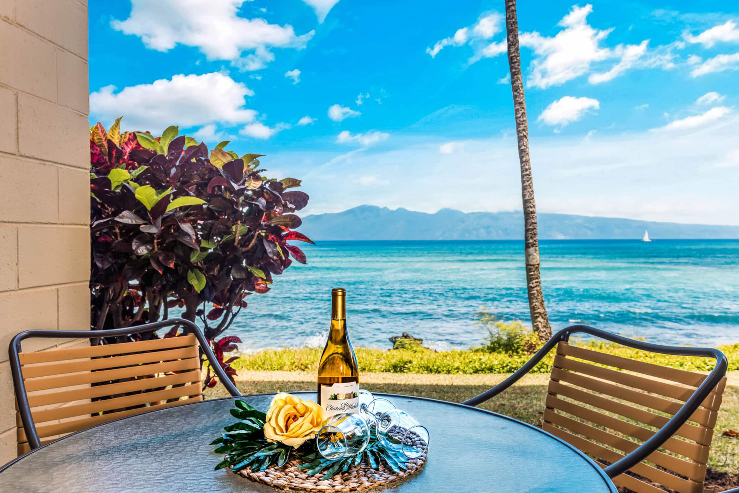 Condo in Lahaina · ★4.52 · 1 bedroom · 2 beds · 1 bath - Image 1