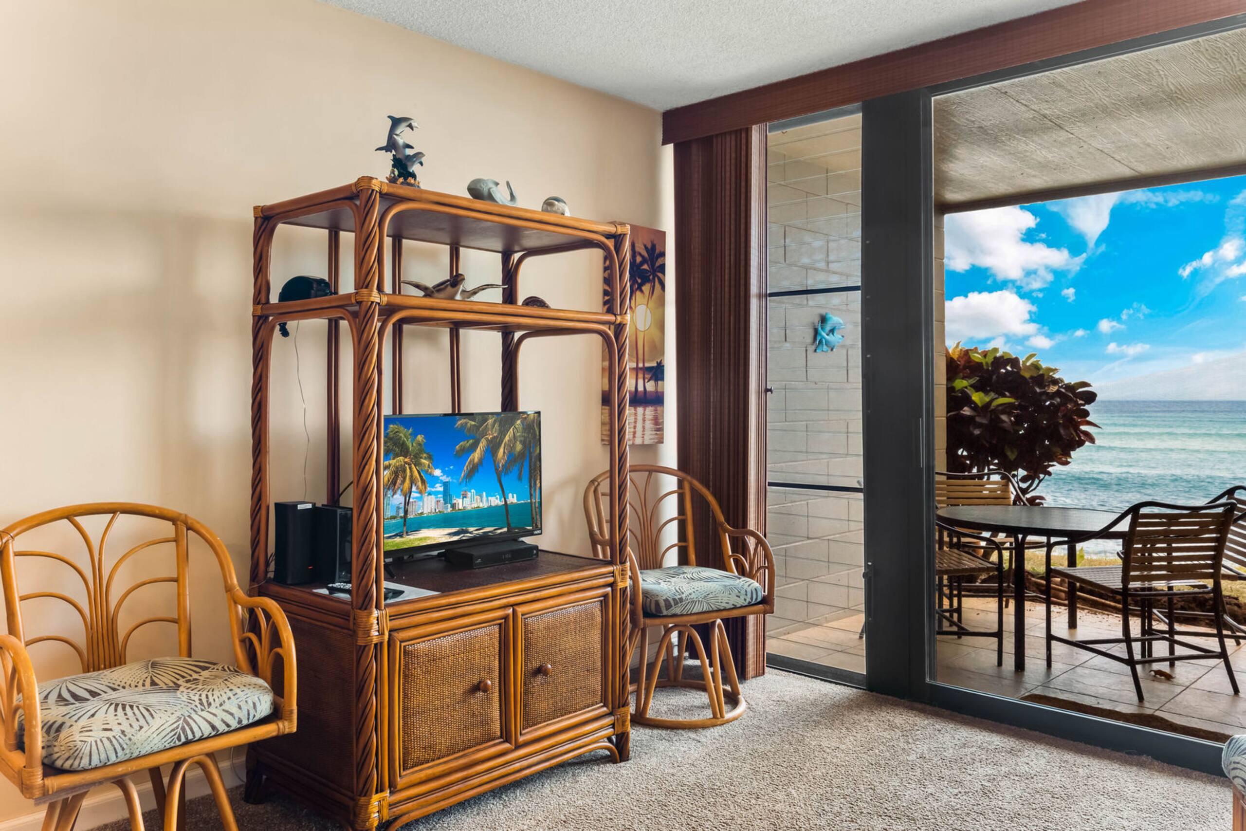 Condo in Lahaina · ★4.52 · 1 bedroom · 2 beds · 1 bath - Image 12