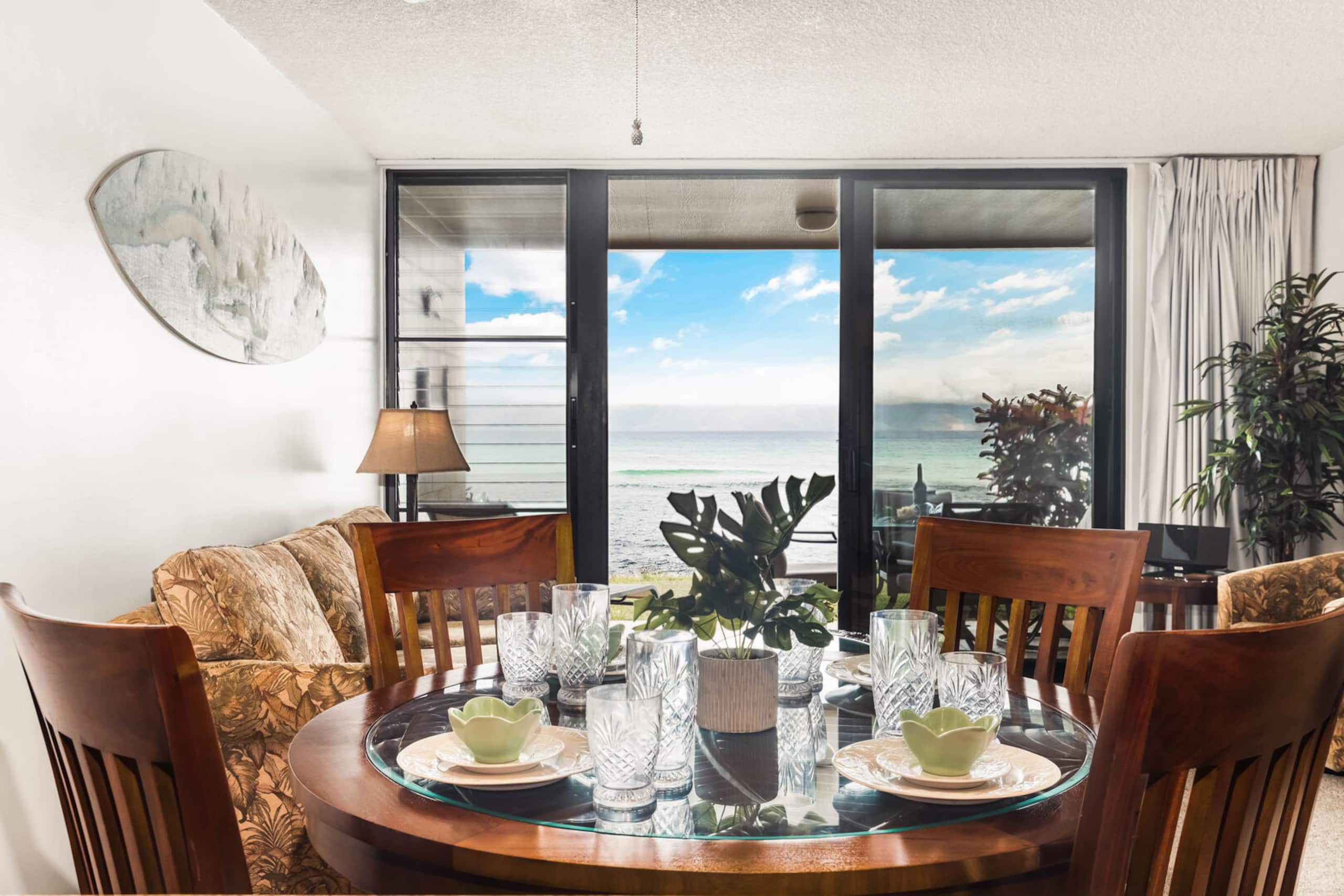 Condo in Lahaina · ★4.83 · 1 bedroom · 2 beds · 1 bath - Image 4
