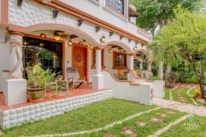 Riviera Rentals managed Airbnb listing 1