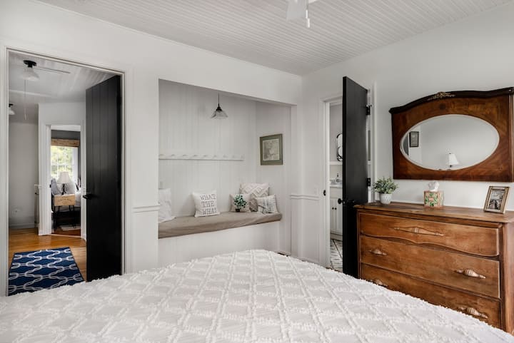 ללה ויסטה יש גישה לחדר הרחצה של ג'ק וג'יל