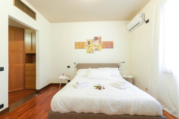 3 - Latina