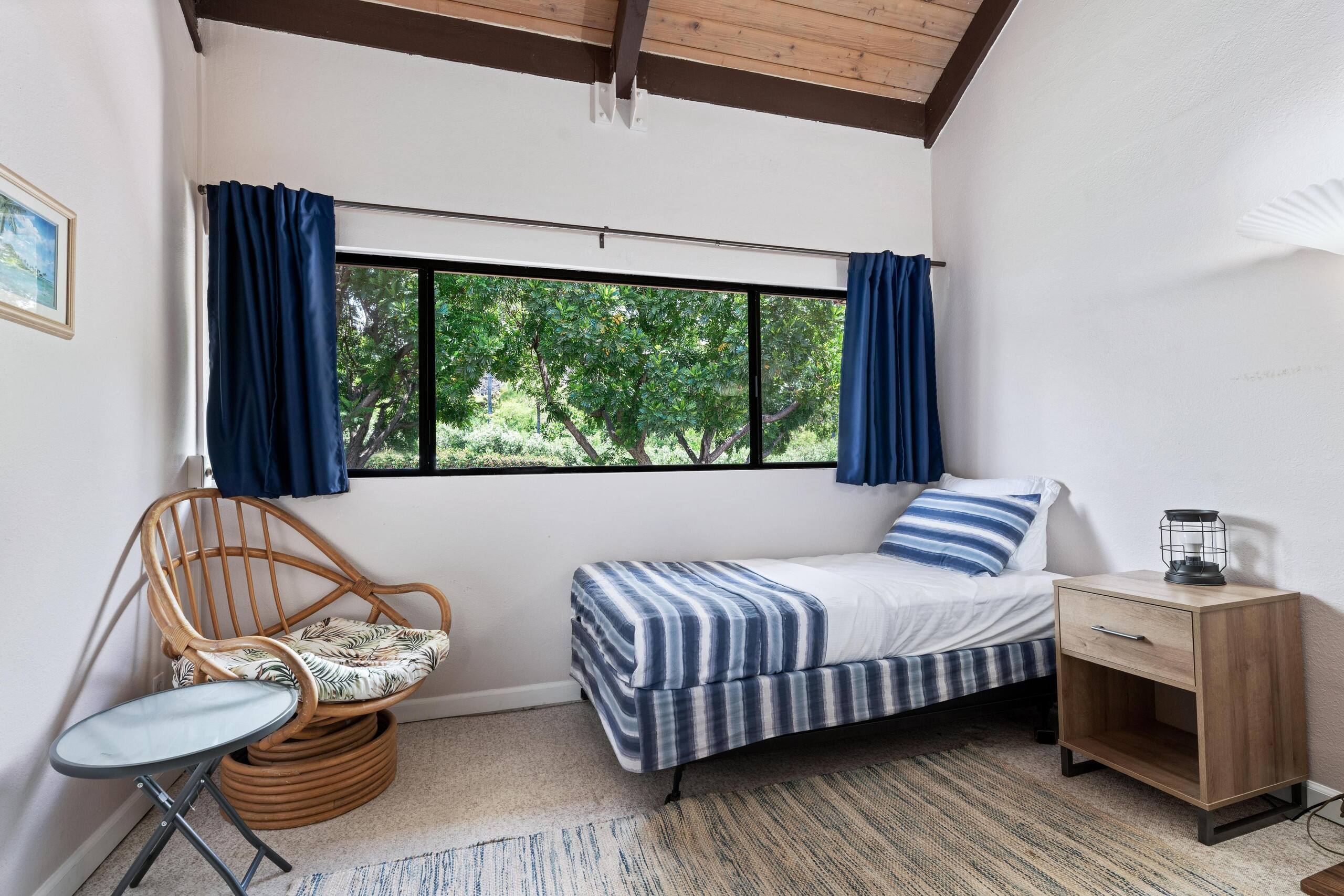 Condo in Kailua-Kona · ★4.41 · 3 bedrooms · 5 beds · 3 shared baths - Image 23