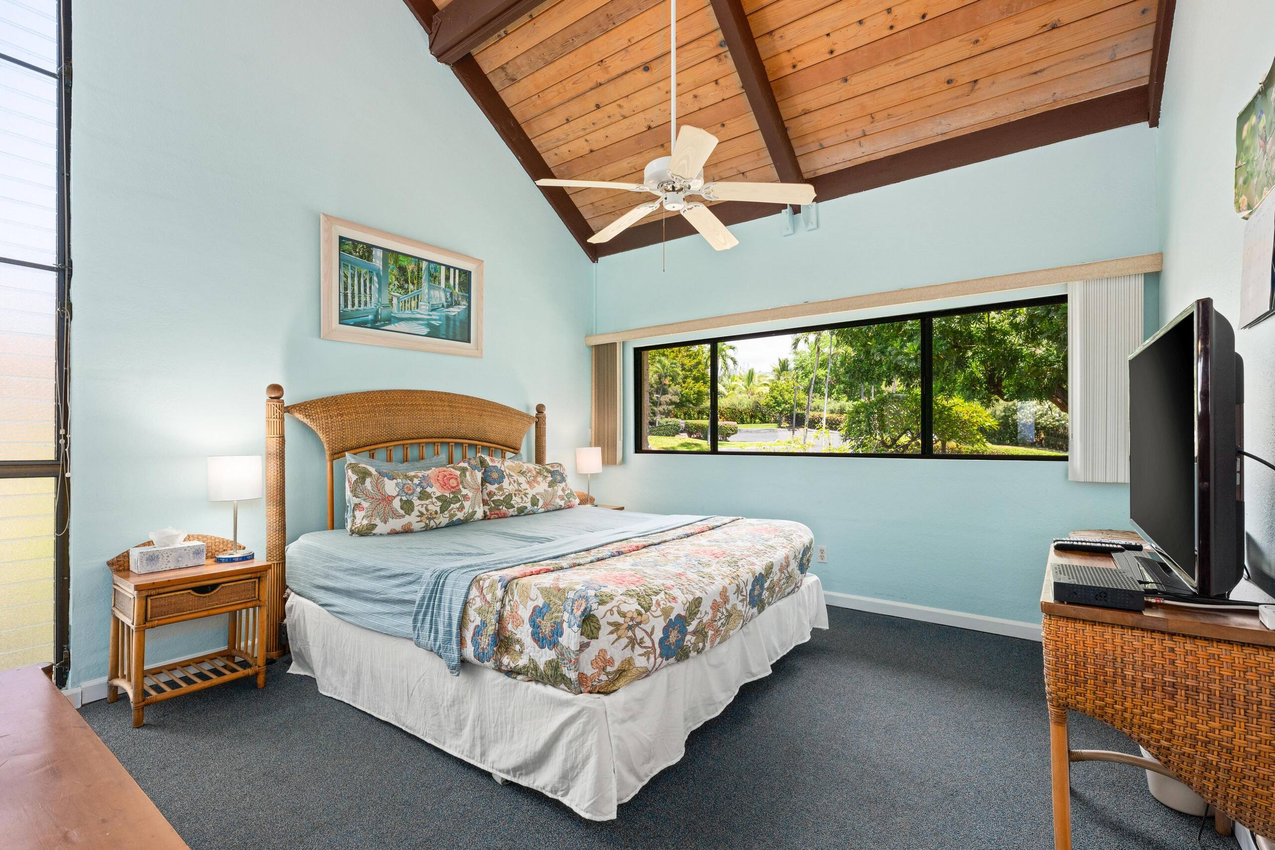 Condo in Kailua-Kona · ★4.41 · 3 bedrooms · 5 beds · 3 shared baths - Image 17