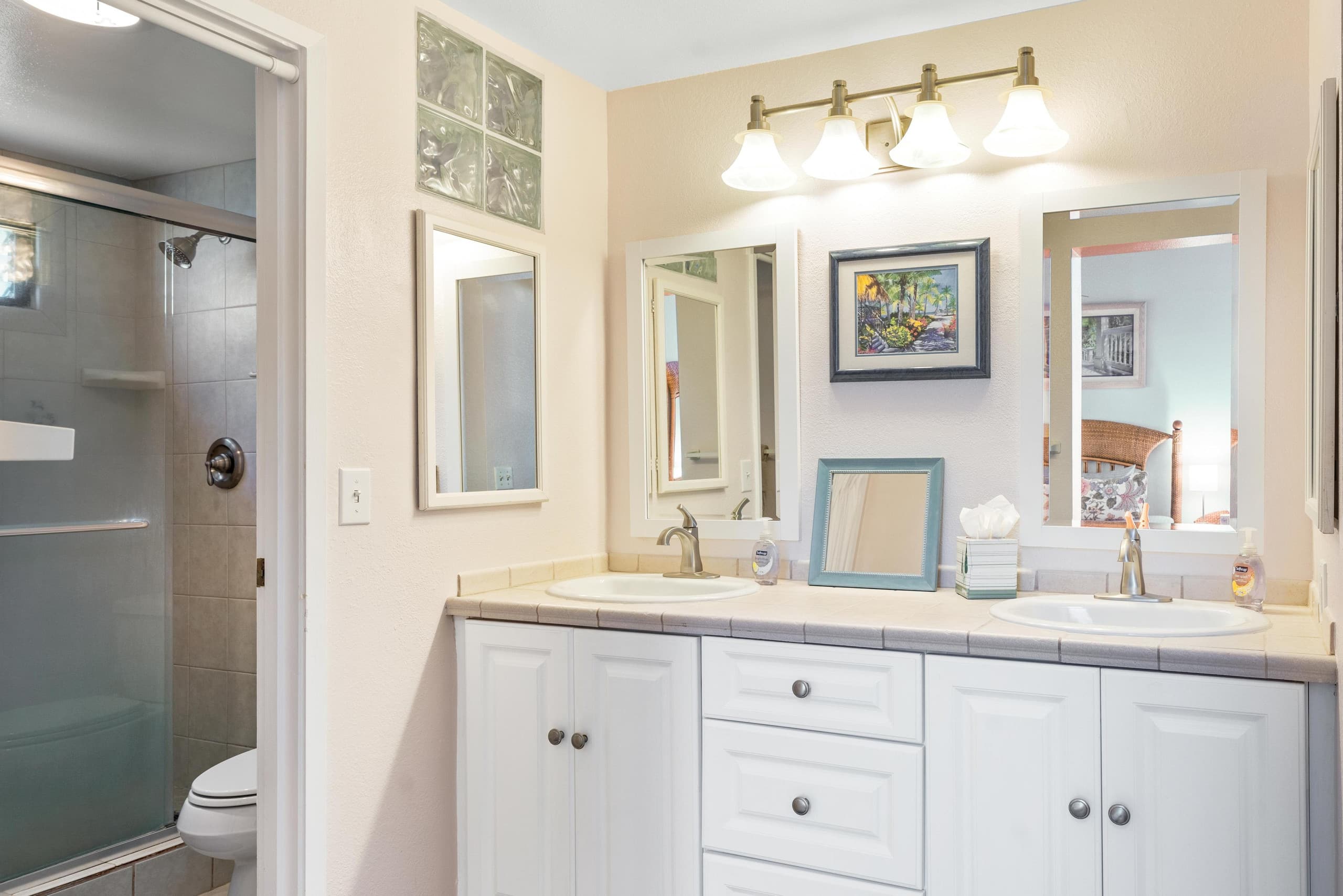 Condo in Kailua-Kona · ★4.41 · 3 bedrooms · 5 beds · 3 shared baths - Image 19