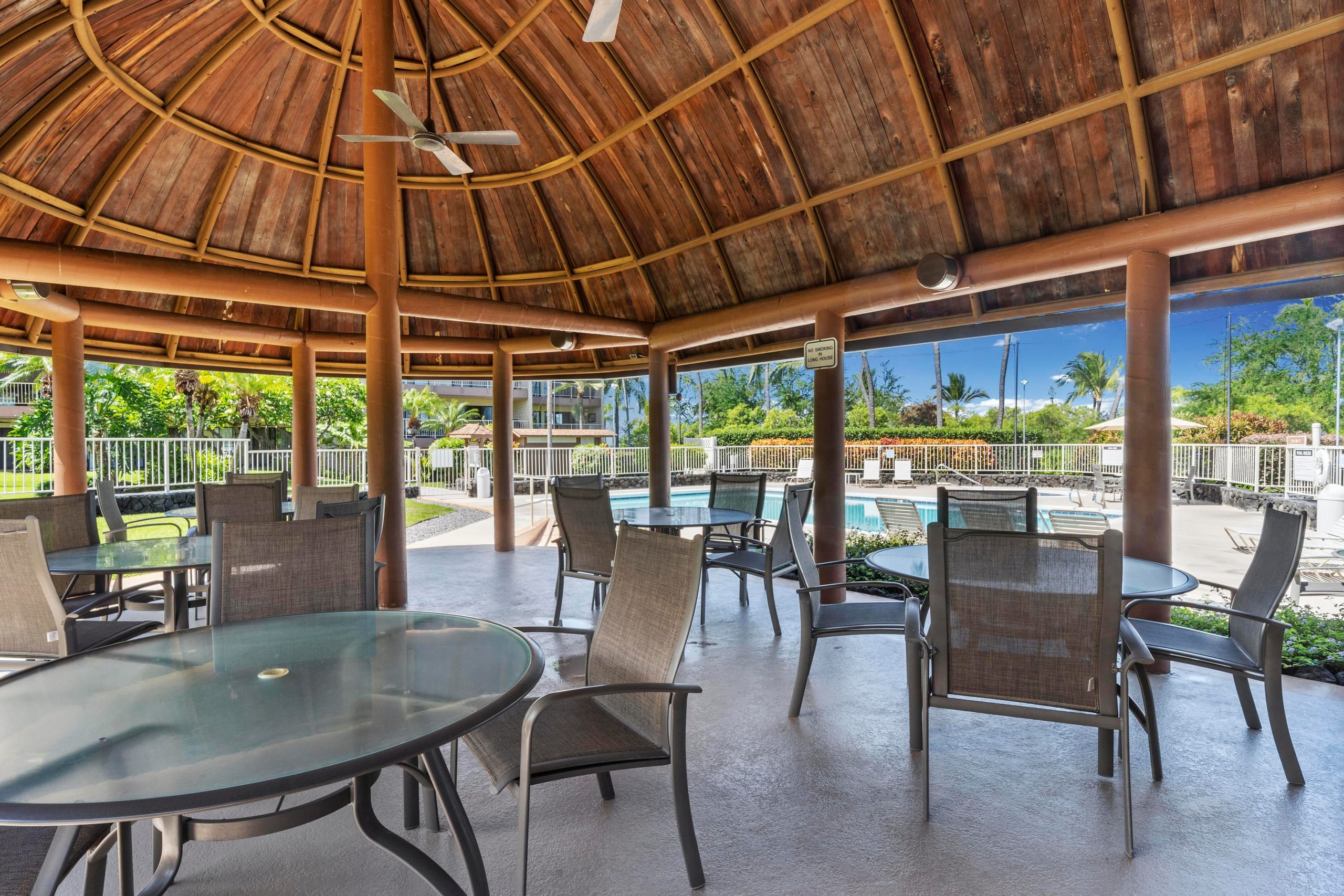Condo in Kailua-Kona · ★4.41 · 3 bedrooms · 5 beds · 3 shared baths - Image 43