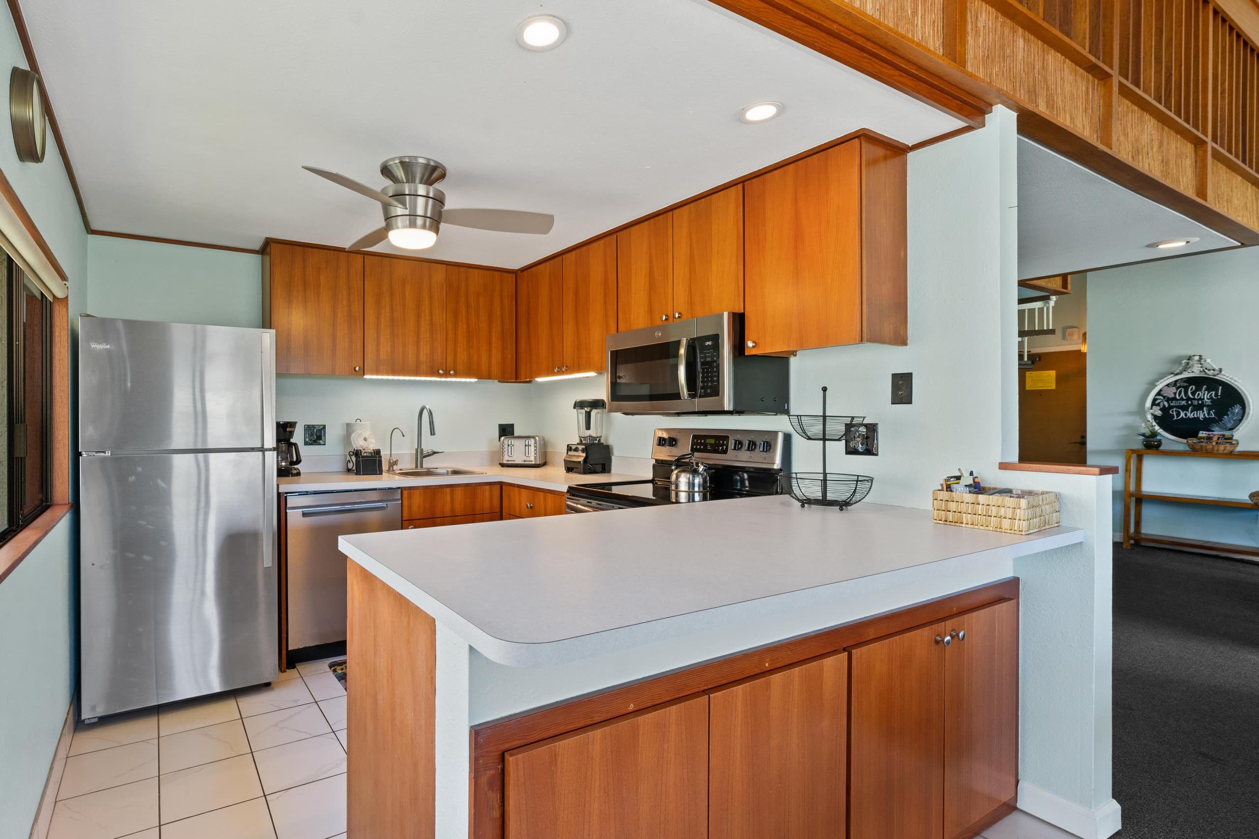 Condo in Kailua-Kona · ★4.41 · 3 bedrooms · 5 beds · 3 shared baths - Image 7