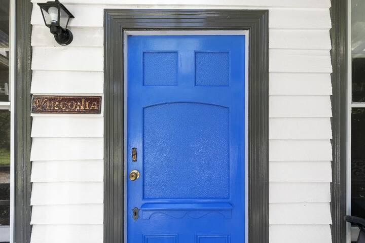 Avirgonia gallery image 2