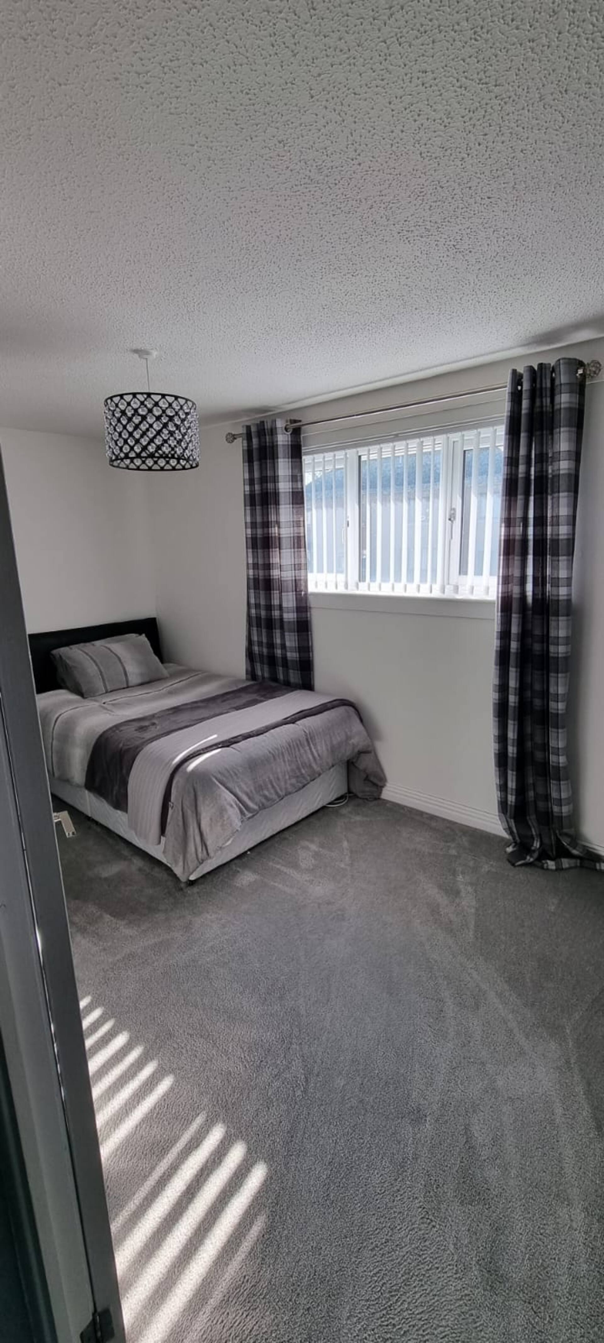 Beautiful 2 bed house close to M74 and Strathclyde Park — photo 5