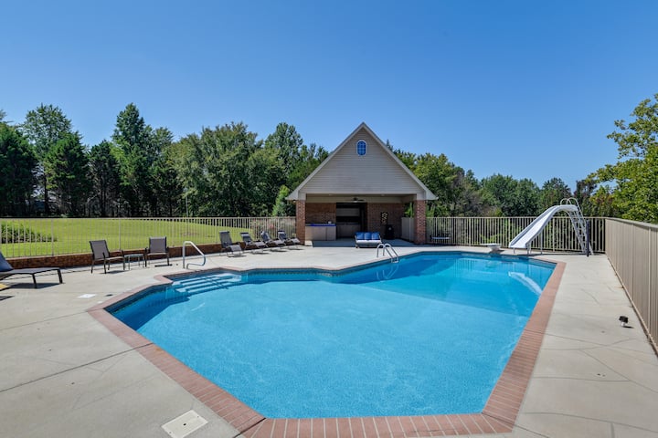 Lebanon Family Getaway w/ Pool, Bikes & Trails!