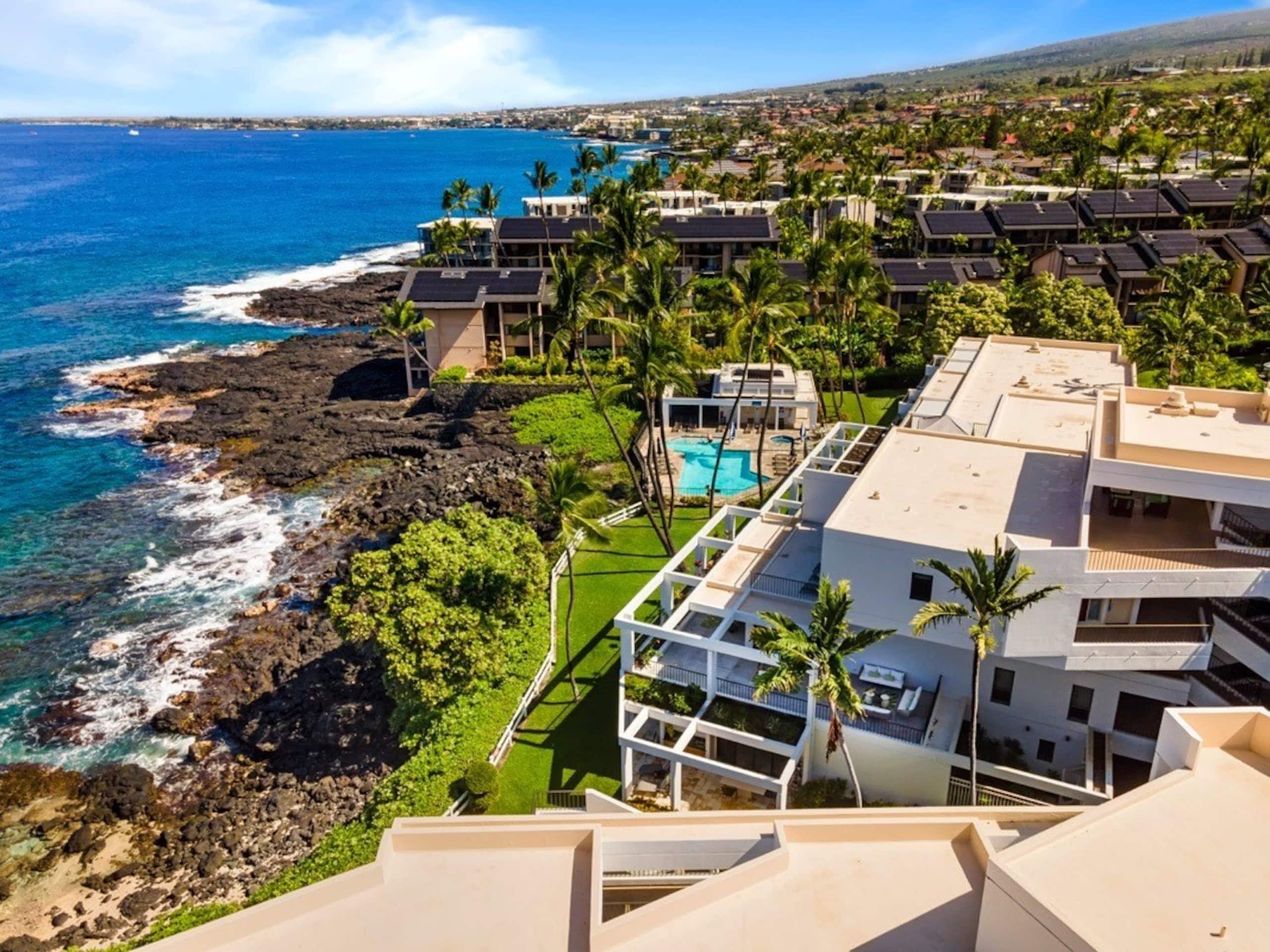 Condo in Kailua-Kona · ★4.89 · 3 bedrooms · 3 beds · 2.5 baths - Image 31