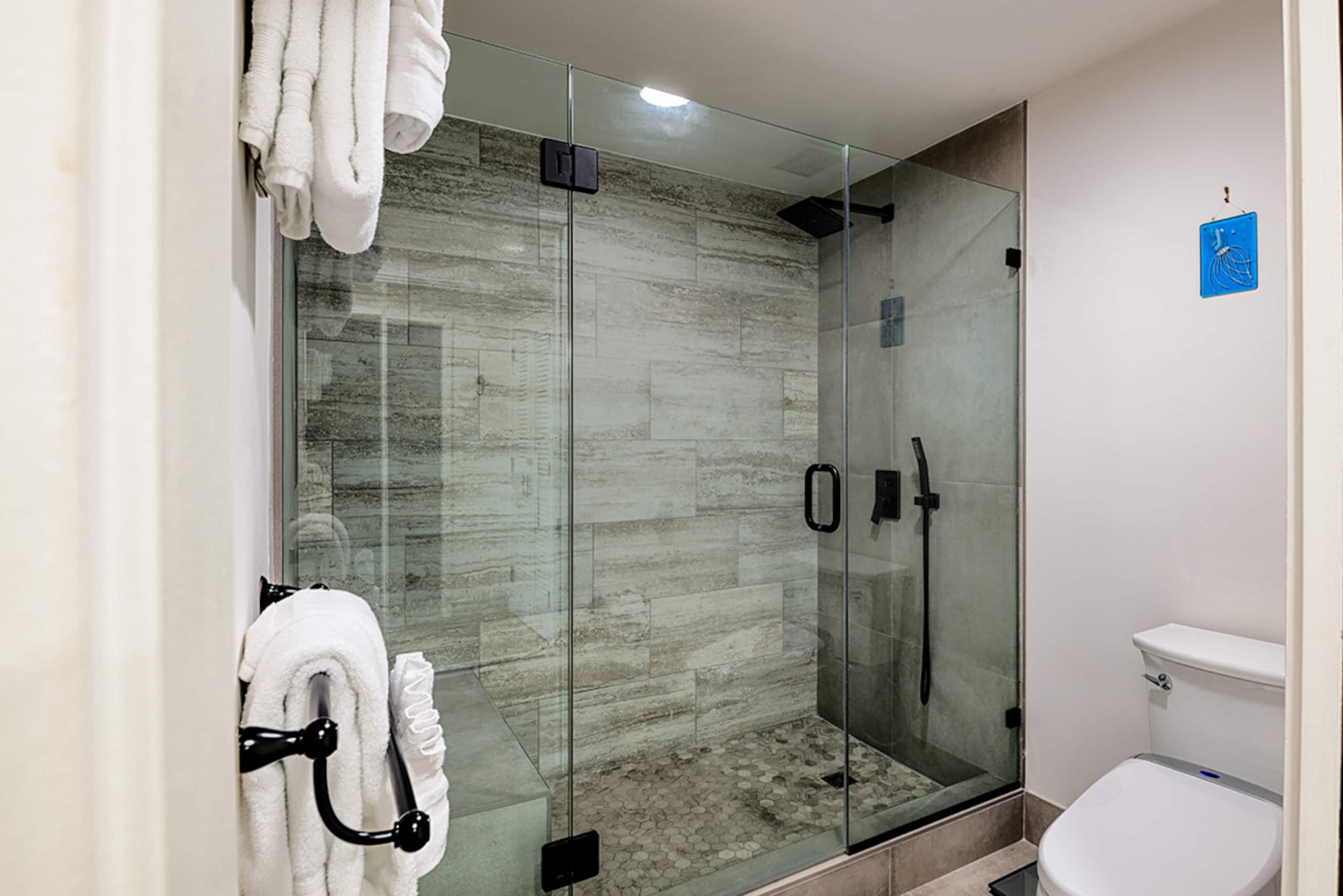 Condo in Kailua-Kona · ★4.89 · 3 bedrooms · 3 beds · 2.5 baths - Image 18