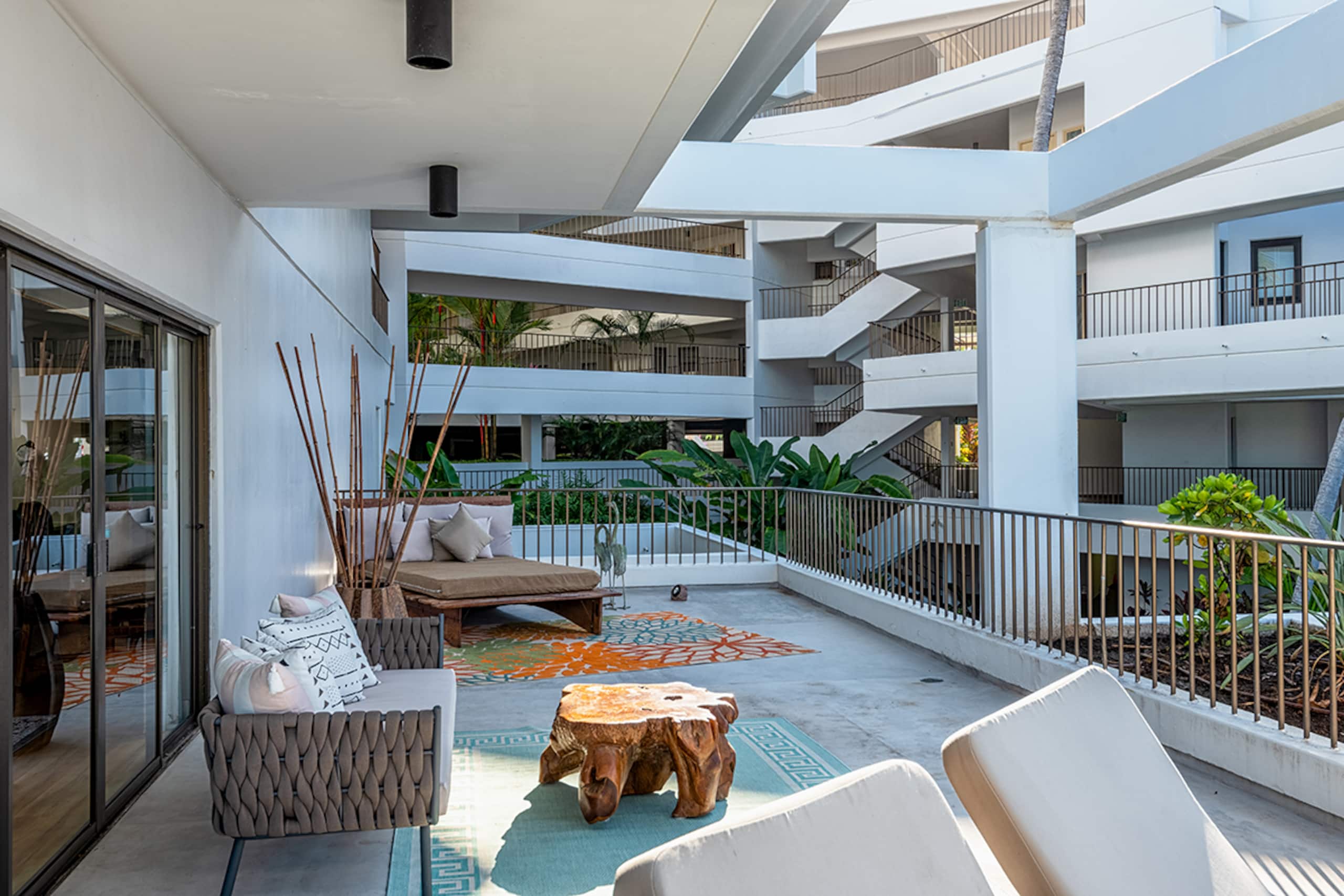 Condo in Kailua-Kona · ★4.89 · 3 bedrooms · 3 beds · 2.5 baths - Image 23