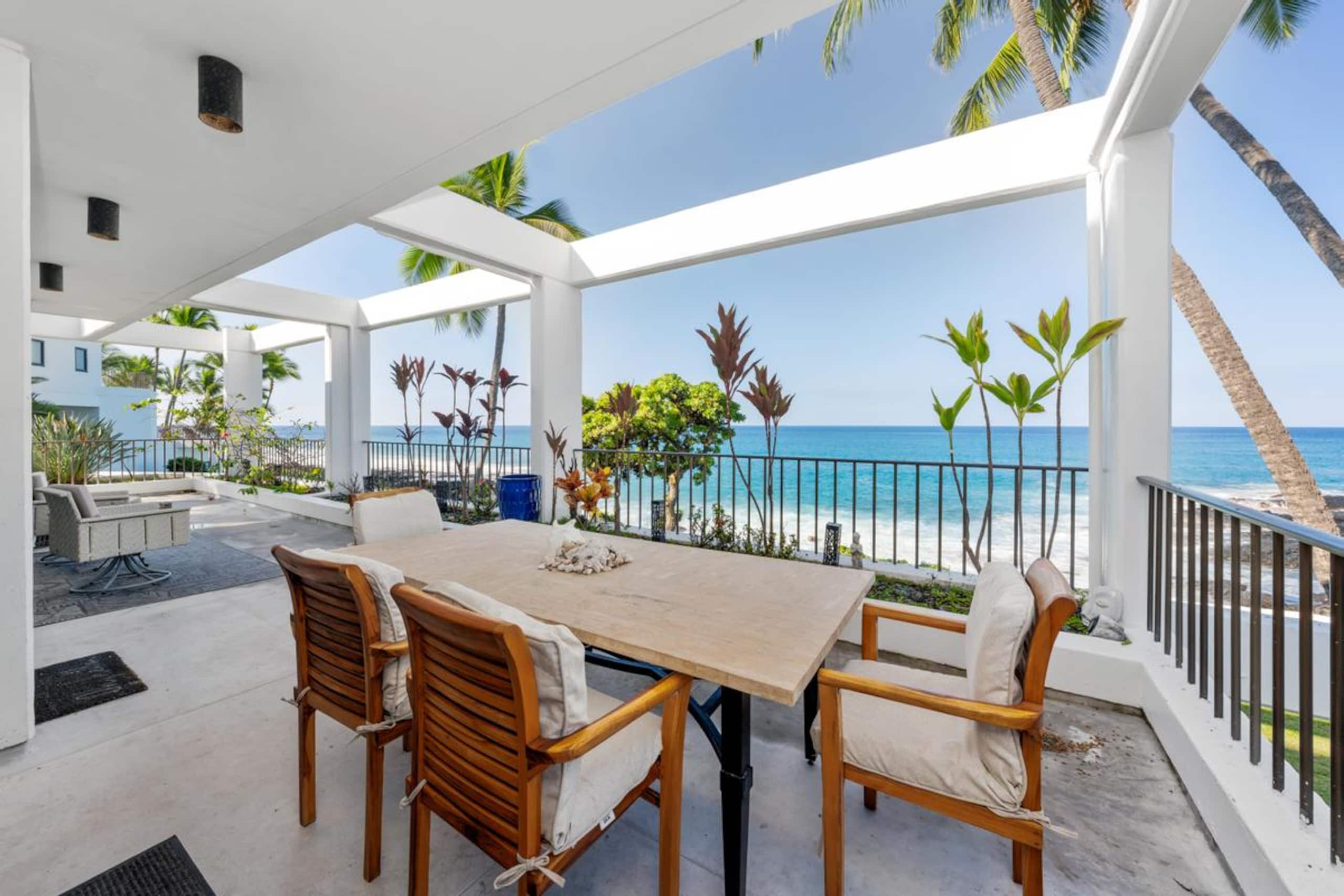 Condo in Kailua-Kona · ★4.89 · 3 bedrooms · 3 beds · 2.5 baths - Image 38