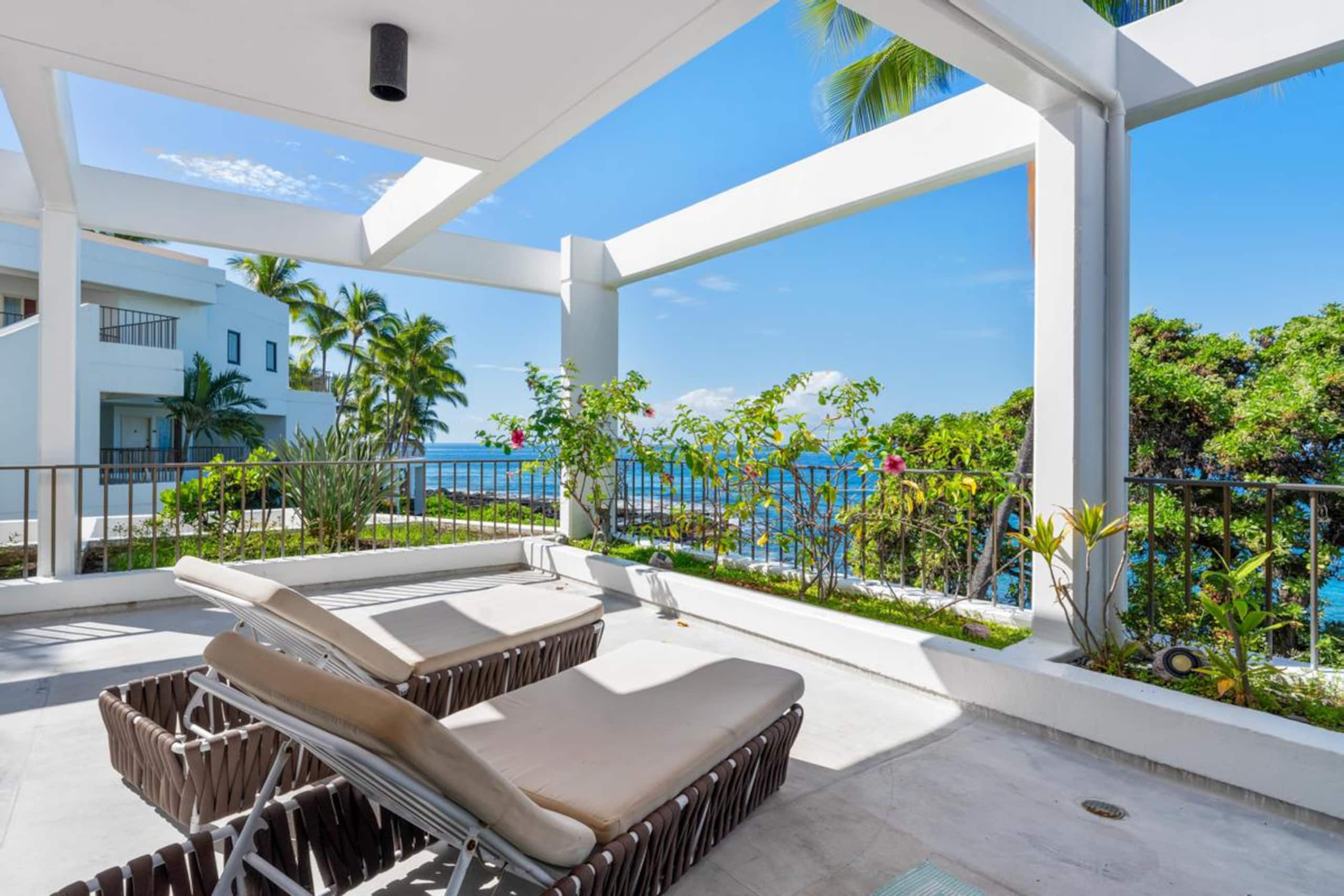 Condo in Kailua-Kona · ★4.89 · 3 bedrooms · 3 beds · 2.5 baths - Image 30