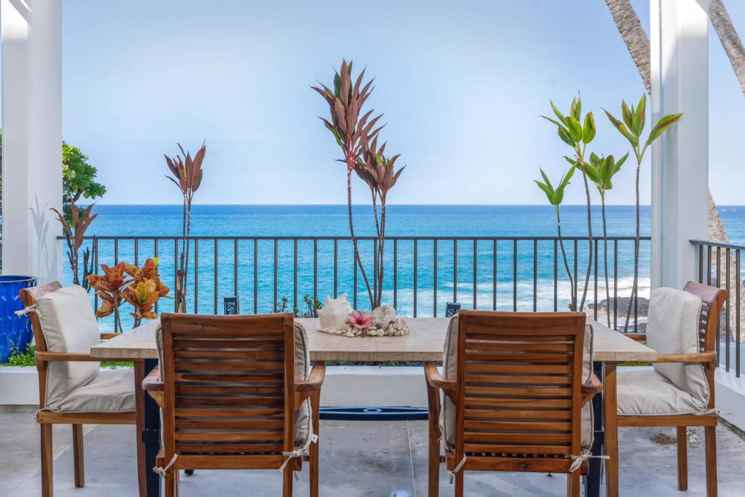 Condo in Kailua-Kona · ★4.89 · 3 bedrooms · 3 beds · 2.5 baths - Image 39