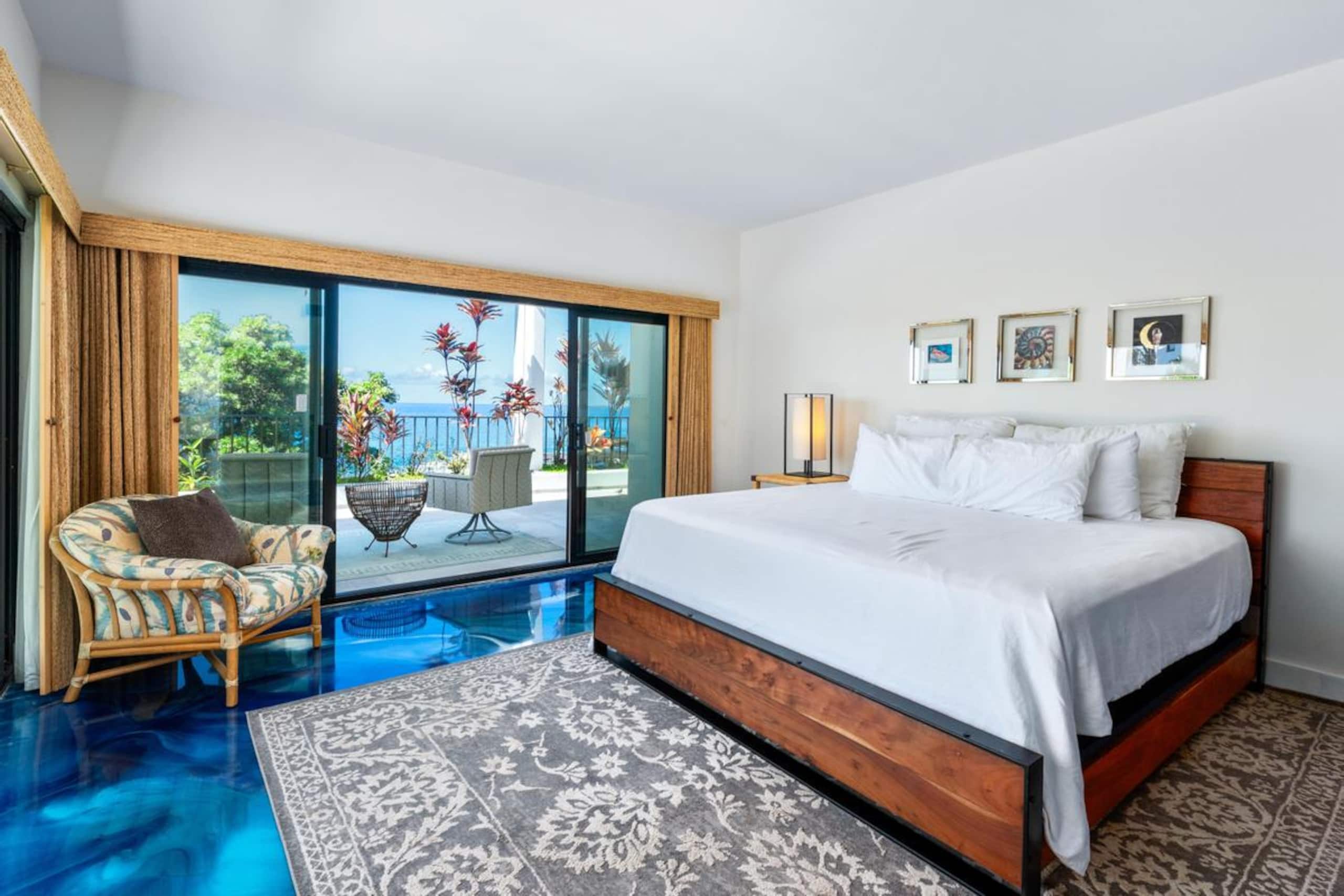 Condo in Kailua-Kona · ★4.89 · 3 bedrooms · 3 beds · 2.5 baths - Image 12