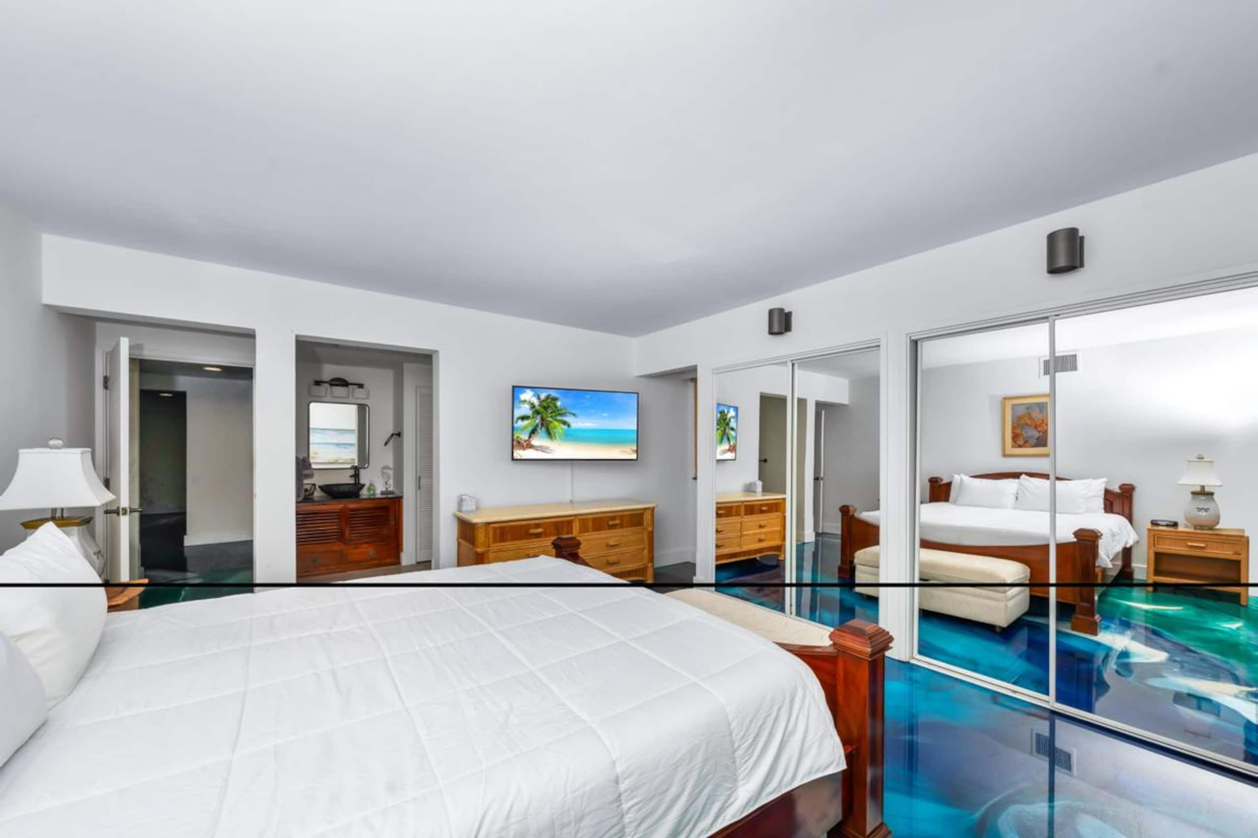 Condo in Kailua-Kona · ★4.89 · 3 bedrooms · 3 beds · 2.5 baths - Image 16