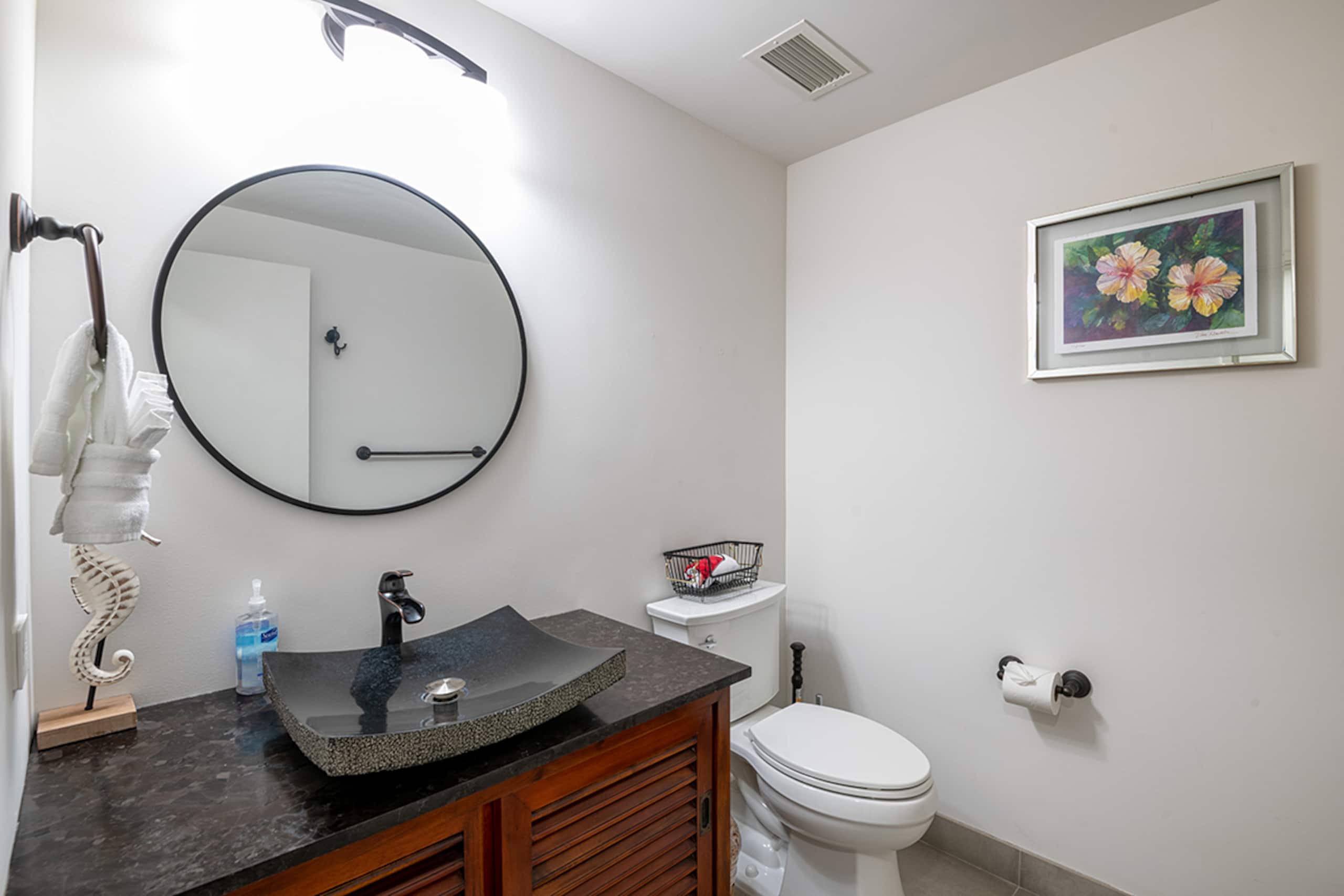 Condo in Kailua-Kona · ★4.89 · 3 bedrooms · 3 beds · 2.5 baths - Image 21