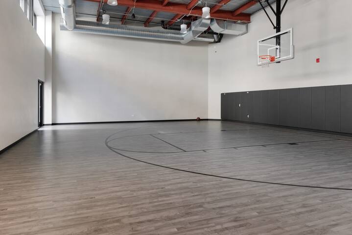 Historic Charm + Modern Comfort for Tourists gallery image 5