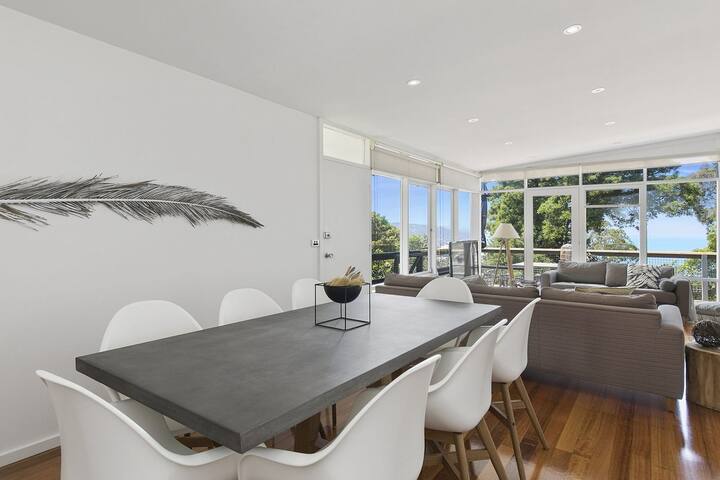 Bowerbird At Lorne gallery image 5