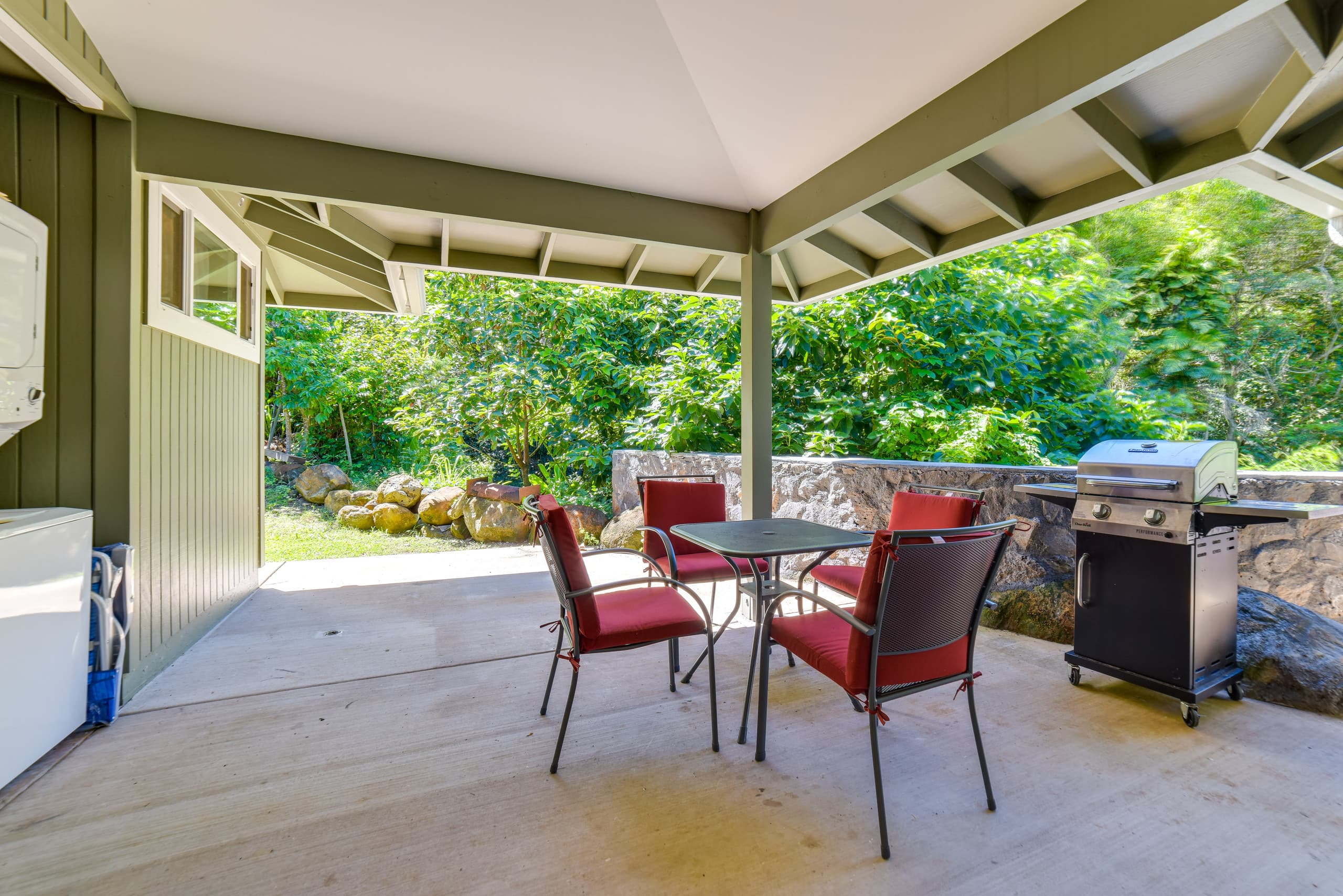 Bright Haiku Studio: Patio + Rainforest View - Photo 22