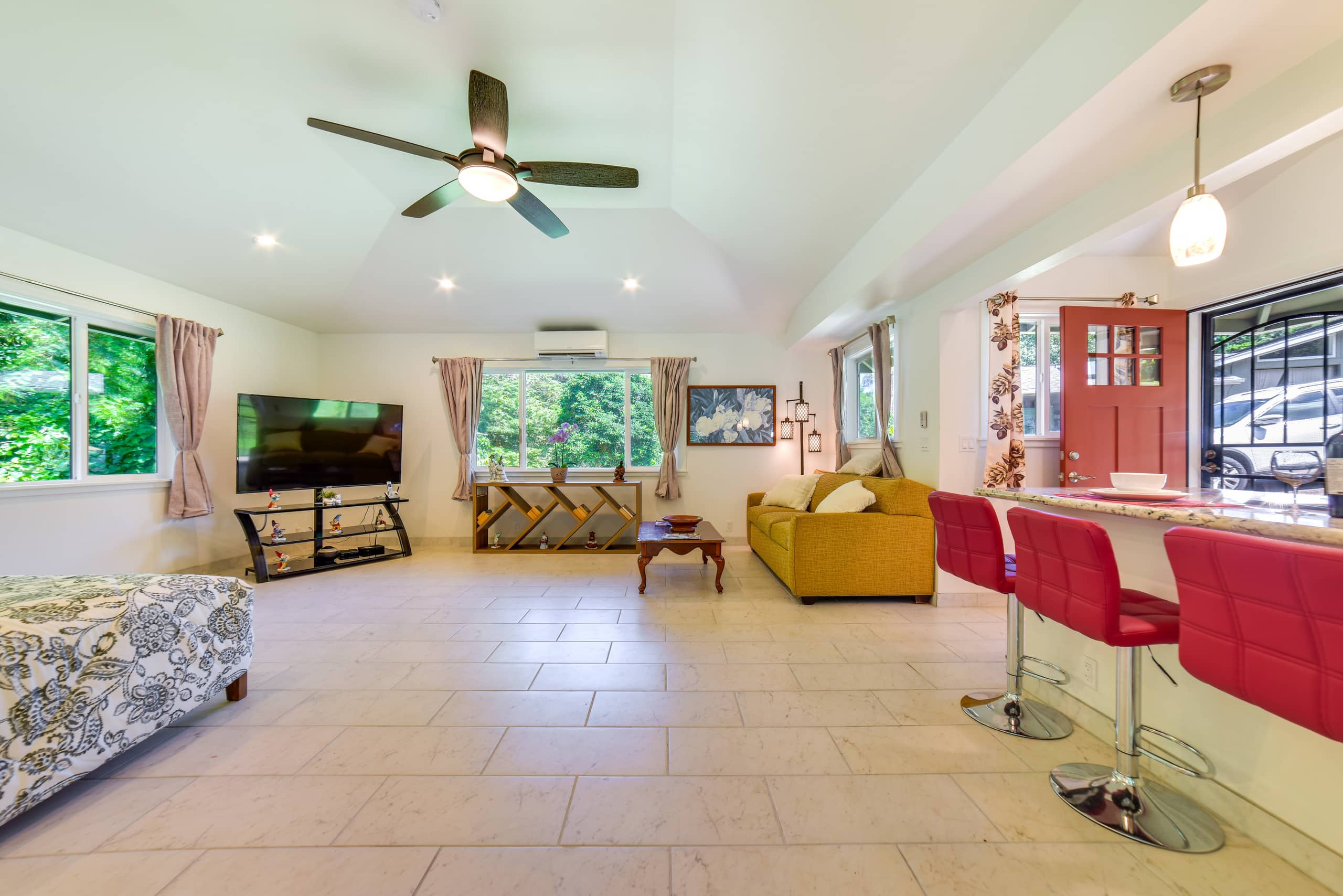 Bright Haiku Studio: Patio + Rainforest View - Photo 11