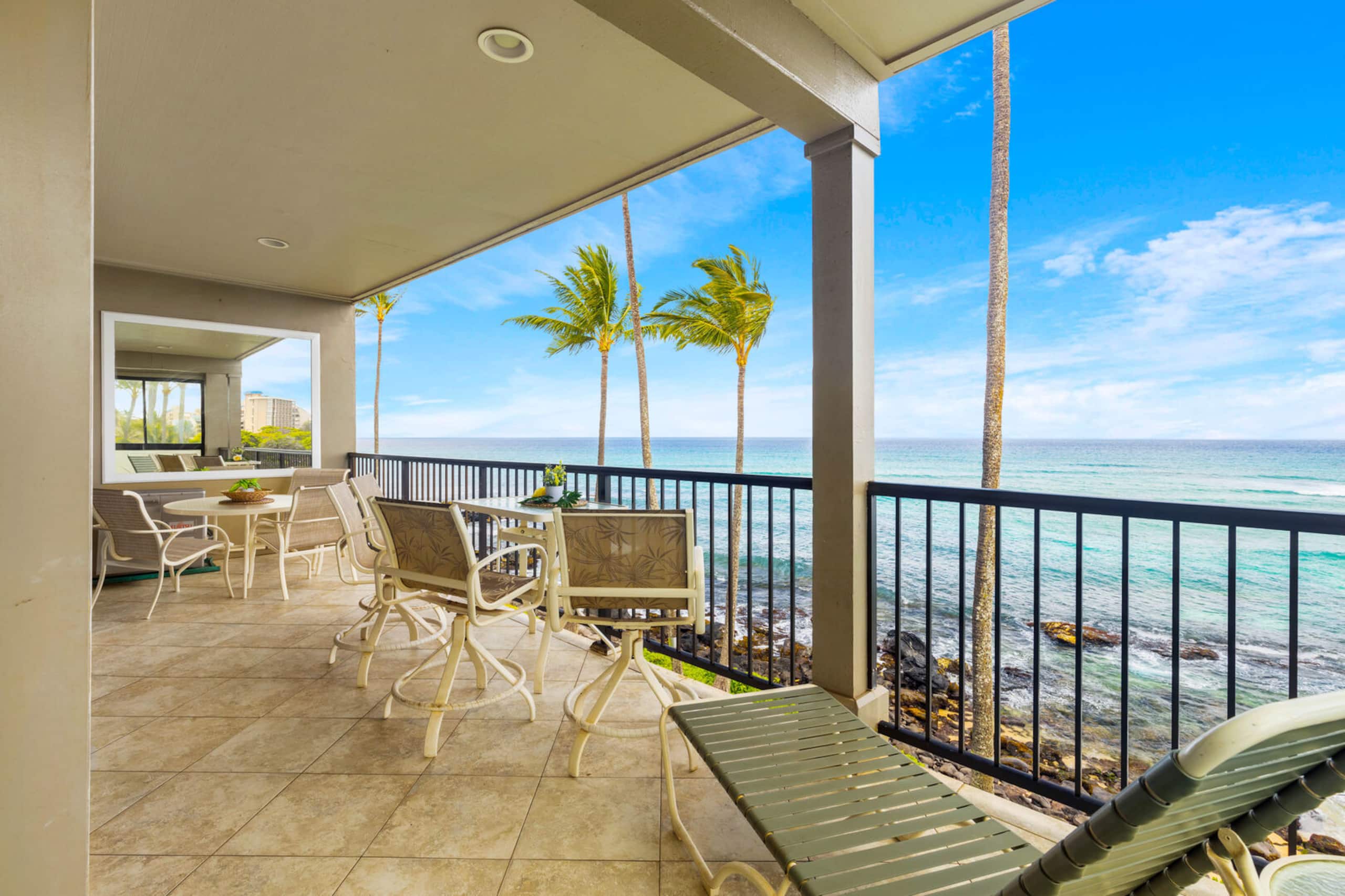 Condo in Lahaina · ★4.87 · 2 bedrooms · 4 beds · 2 private baths - Image 1
