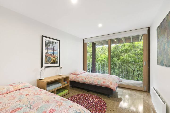 Clovelly gallery image 5