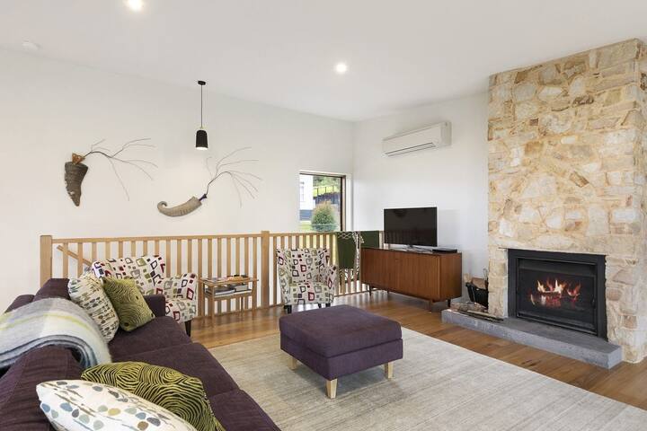 Clovelly gallery image 2