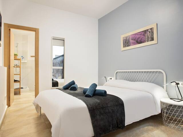 Duplex Sagrada Familia 1 gallery image 5