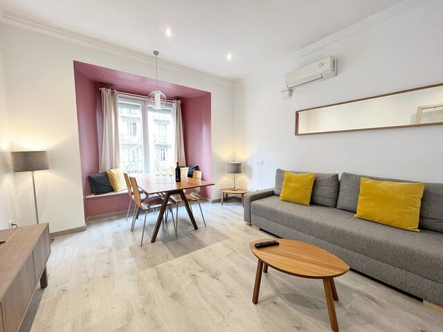 Paseo San Juan Barcelona gallery image 2