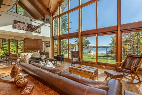 Lakefront 8BR with gym, game room, & home theatre